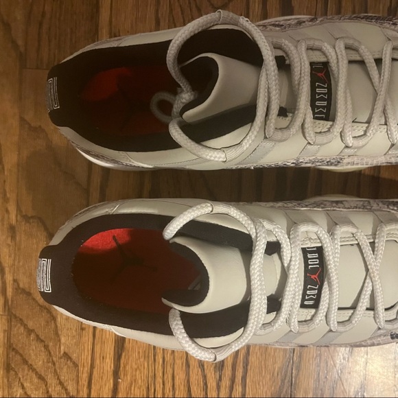 Jordan 11 Retro Low “Snake Light Bone” (2019) - Picture 6 of 8